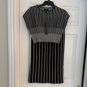 NWT HOUSE OF HARLOW 2 PIECE Black and white skirt set -MEDIUM